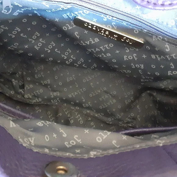 Olive and Joy Purple Handbag Like New Hobo - Picture 5 of 10